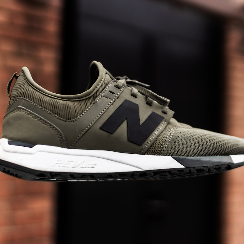 New Balance 990v6